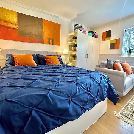 Apartment Stunning Business Travellers En-suite Bathroom Garden View London