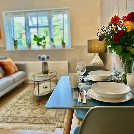Apartment Stunning Business Travellers En-suite Bathroom Garden View London