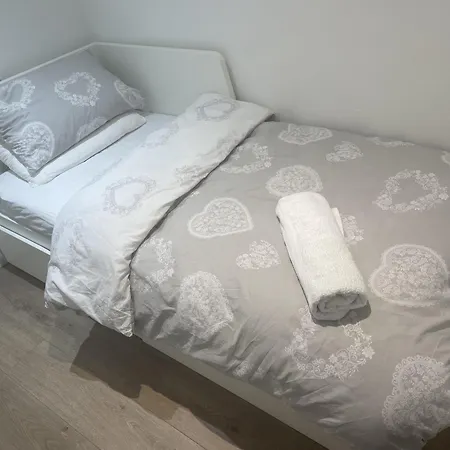 Cozy House With 3 Bedrooms Holiday home *