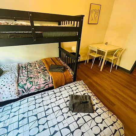 Kilburn Guest 167