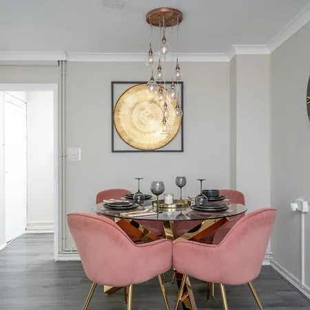 One-bedroom Ground Floor Gem 15 Mins From Kings Cross London
