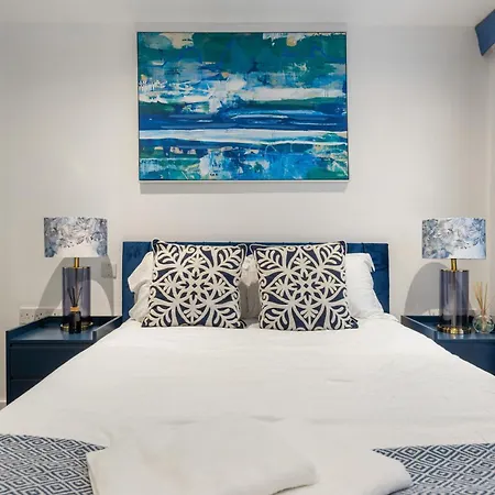 Westminster Classic Massionette Apartment London