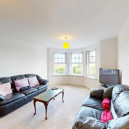 2 Bed With Free Parking & Lift - 3 Min To Station London