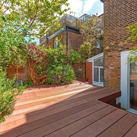 Apartment Charming Hampstead Retreat With Patio