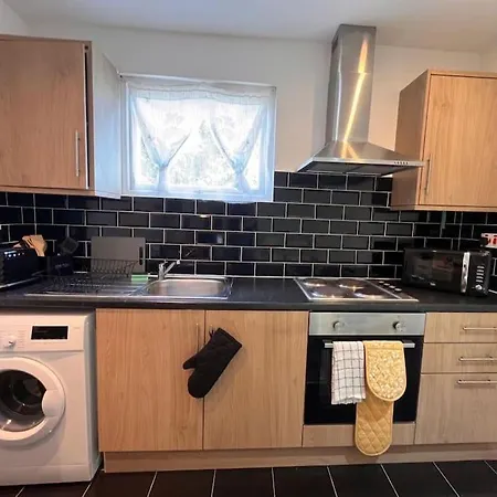 Modern 1-bed In *