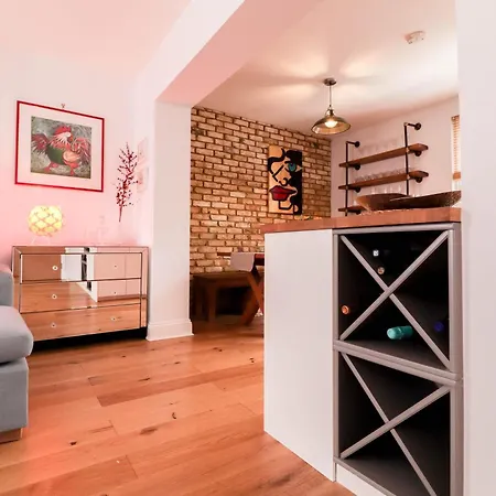 1 Bed Near Regents Park