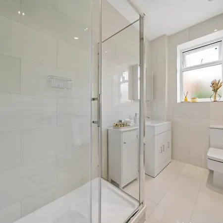 2025 Award Winning - 2 Bedroom Luxury Next To Wembley Stadium * London
