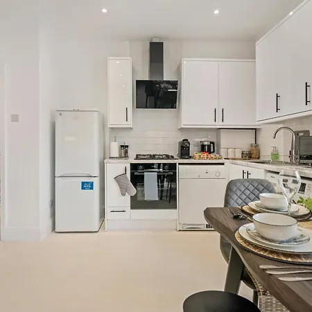 2025 Award Winning - 2 Bedroom Luxury Next To Wembley Stadium Apartment London