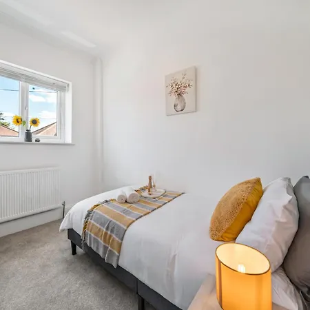 2025 Award Winning - 2 Bedroom Luxury Next To Wembley Stadium Apartment London