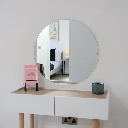 Two Bedroom Notting Hill Delight London