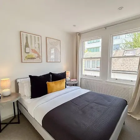 Apartment Two Bedroom Notting Hill Delight London