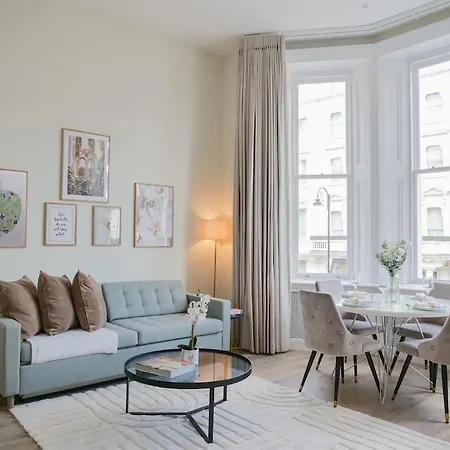 Stylish And 1 Bedroom *