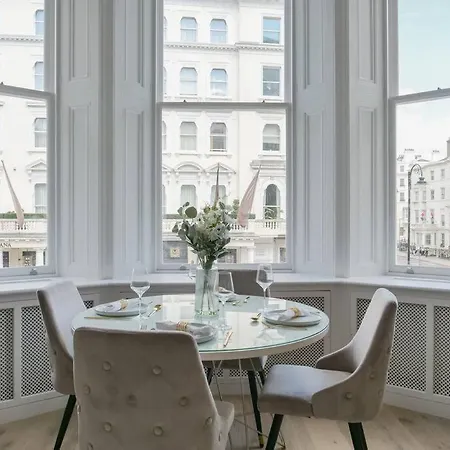 Stylish And 1 Bedroom Apartment London