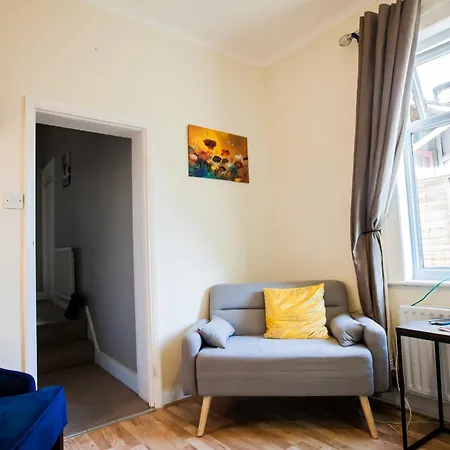 Kingston Garden House With Free Parking Appartement