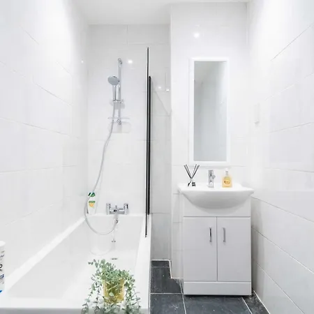 Apartment Modern Two Bed Kensington With Free Wifi *