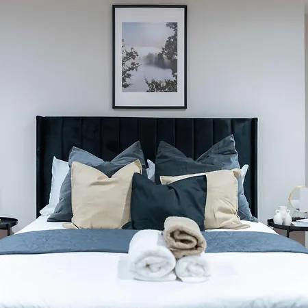 Modern Two Bed Kensington With Free Wifi * London