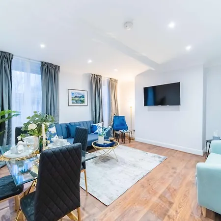 Modern Two Bed Kensington With Free Wifi * London
