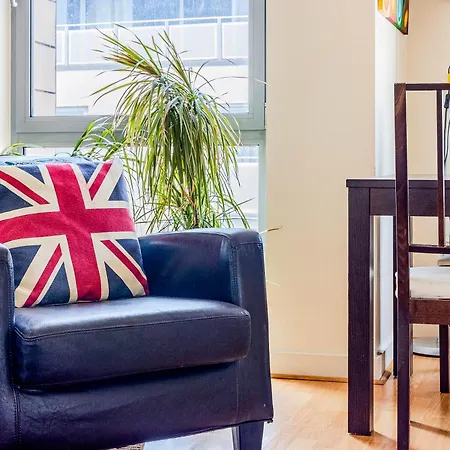 Apartment Peaceful In Deptford, 5 Mins Dlr London