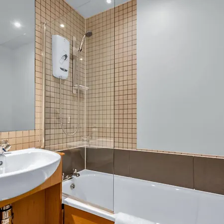 Mysquare Contemporary Serviced In Of Apartment London