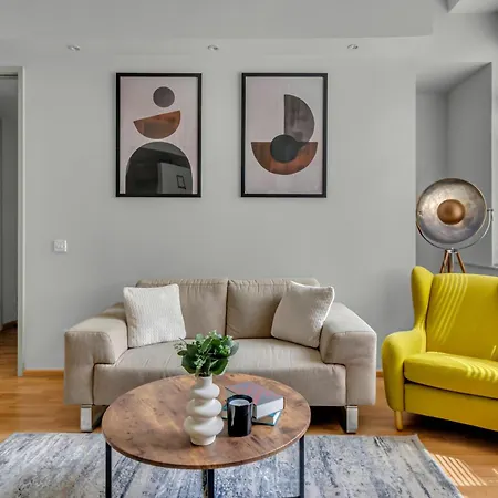 Apartment Mysquare Contemporary Serviced In Of London
