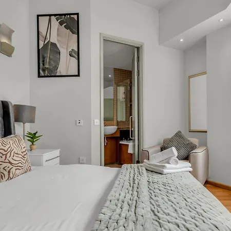 Mysquare Contemporary Serviced In Of * London
