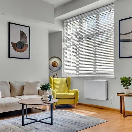 Mysquare Contemporary Serviced In Of * London