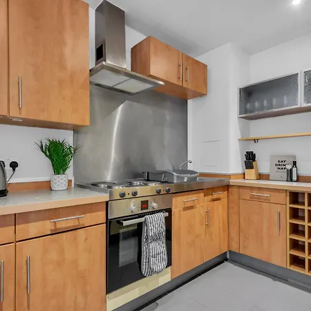 Mysquare Contemporary Serviced In Of Apartment London