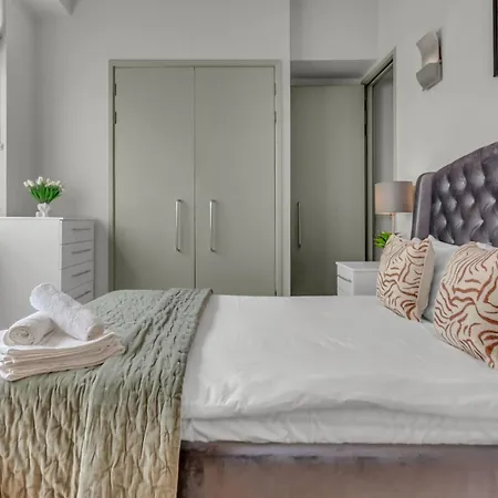 Mysquare Contemporary Serviced In Of