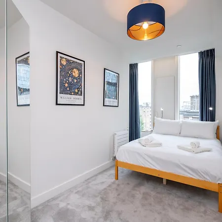 Chic & Stylish 2-bed In The Heart Of *