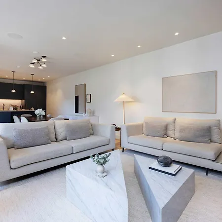 Veeve - Courtyard Oasis Holiday home