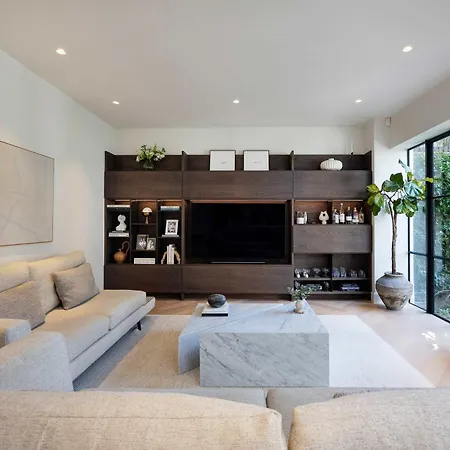 Veeve - Courtyard Oasis * London