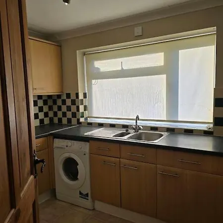 Accessible Flat Greater London * Upminster
