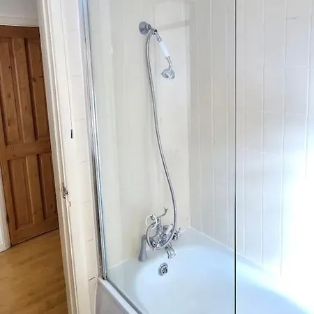 Accessible Flat Greater London Apartment *