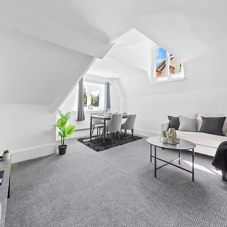 Quvah Apartment *