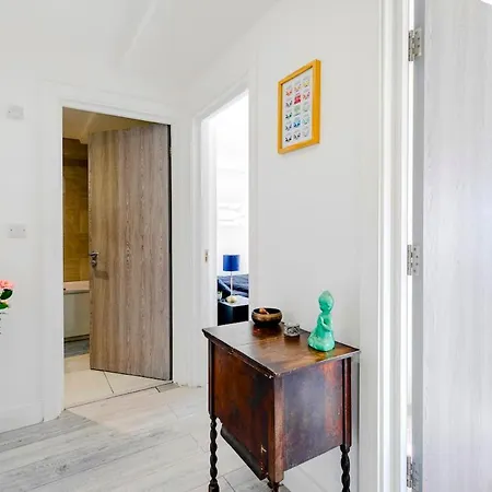 1 Bed Flat - Shoreditch London