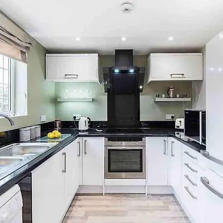 By Buildersbeds - Colne House 4 Bedrooms * Harold Wood