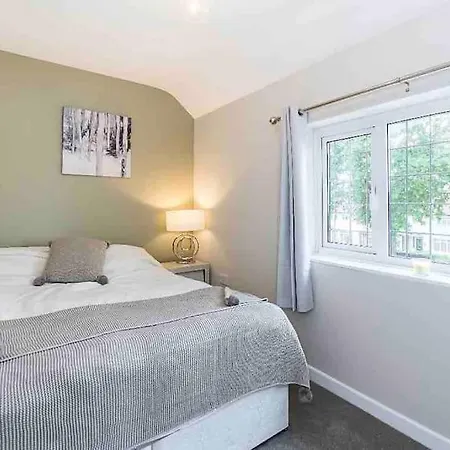 By Buildersbeds - Colne House 4 Bedrooms * Harold Wood