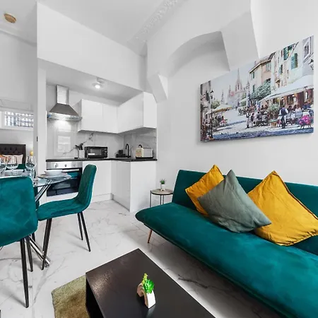 1b Flat, Sleeps 5 In Finchley Tw18 Apartment *