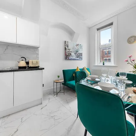 1b Flat, Sleeps 5 In Finchley Tw18 Apartment *