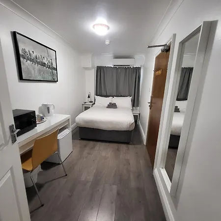 Hotel Abbey Point Wembley