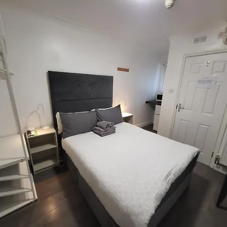 Hotel Abbey Point Wembley