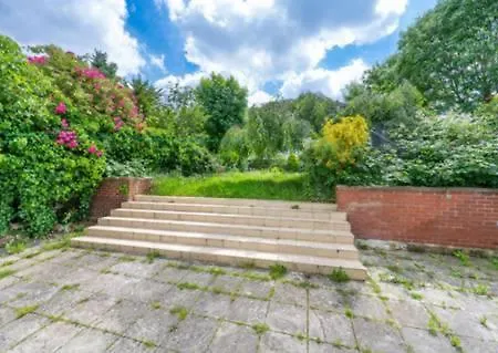 Apartment Modern Spacious 4-bed House London
