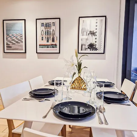 Modern & 3bedroom Flat With Pvt Balcony Steps From Regent's Park Appartamento