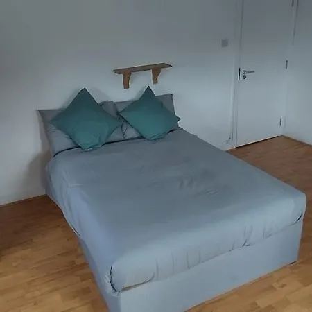 Massive Double In Manor House Zone 2 Homestay