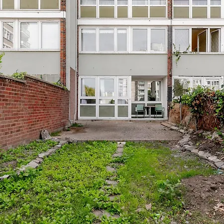 3br Off A13 , Sleeps 6, 2mins To Langdon Dlr,free Parking *