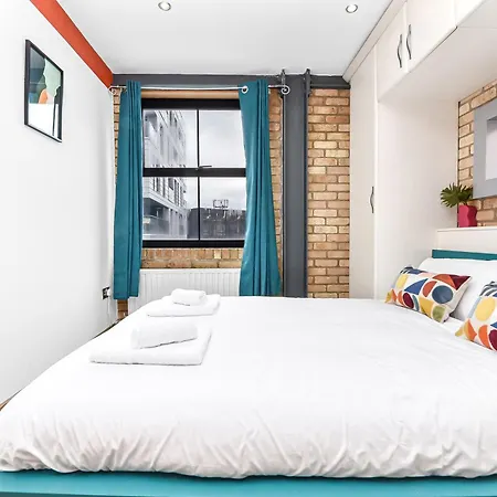 Apartment Stylish 2-bed In