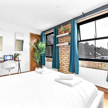 Apartment Stylish 2-bed In