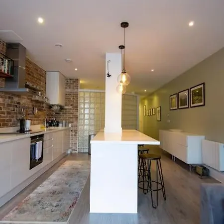 דירה Modern In The Heart Of לונדון