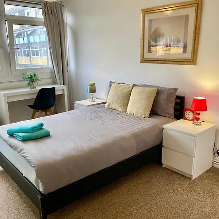 公寓 Cosy 3 Bed Apt, Old Truman Brewery! Brick Lane, London, E1