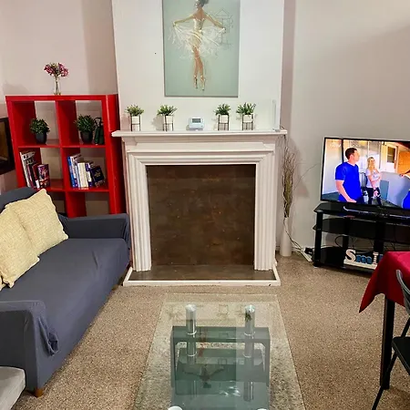 Cosy 3 Bed Apt, Old Truman Brewery! Brick Lane, London, E1 公寓